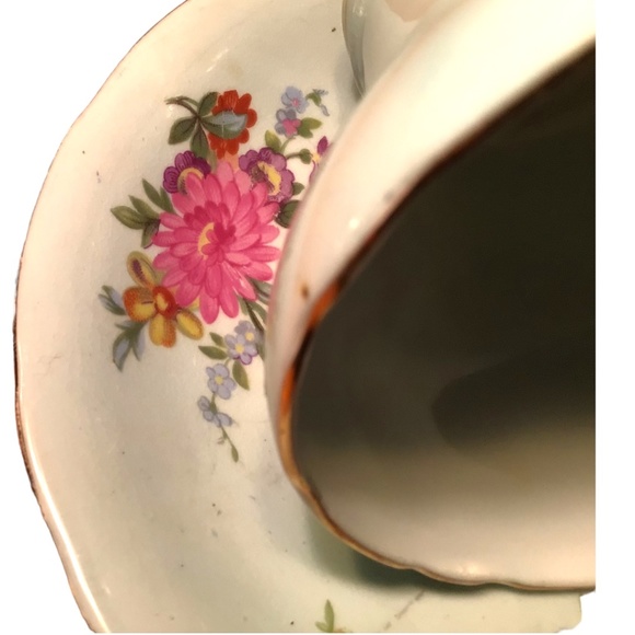 Vintage Aynsley light mint green & floral corset teacup & saucer - Picture 7 of 14